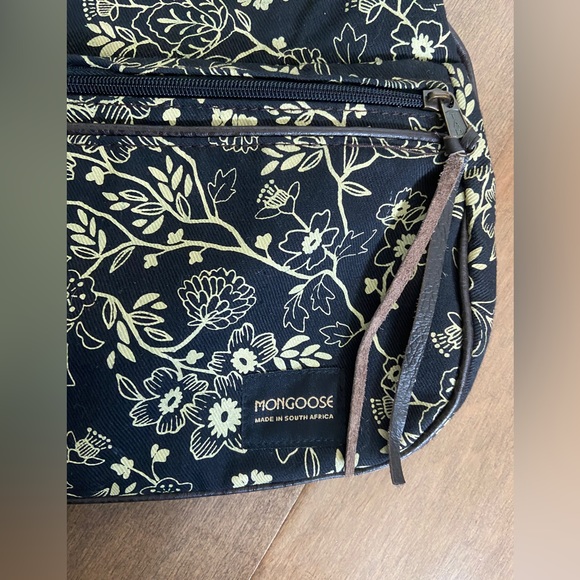 Mongoose Bag - Picture 2 of 6